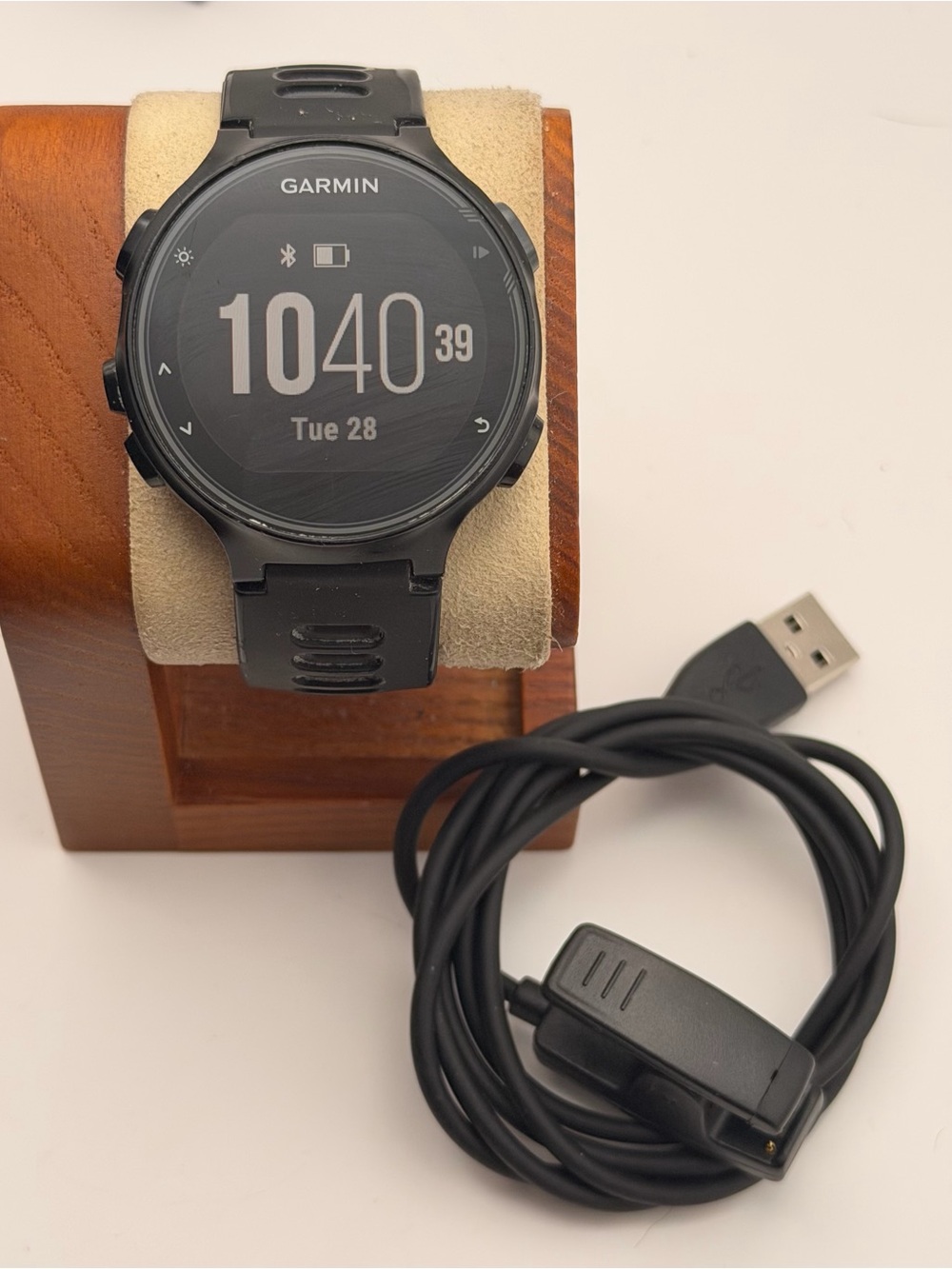 Garmin Forerunner 735 XLT, Rare, Black, Charger included, very good, smartwatch